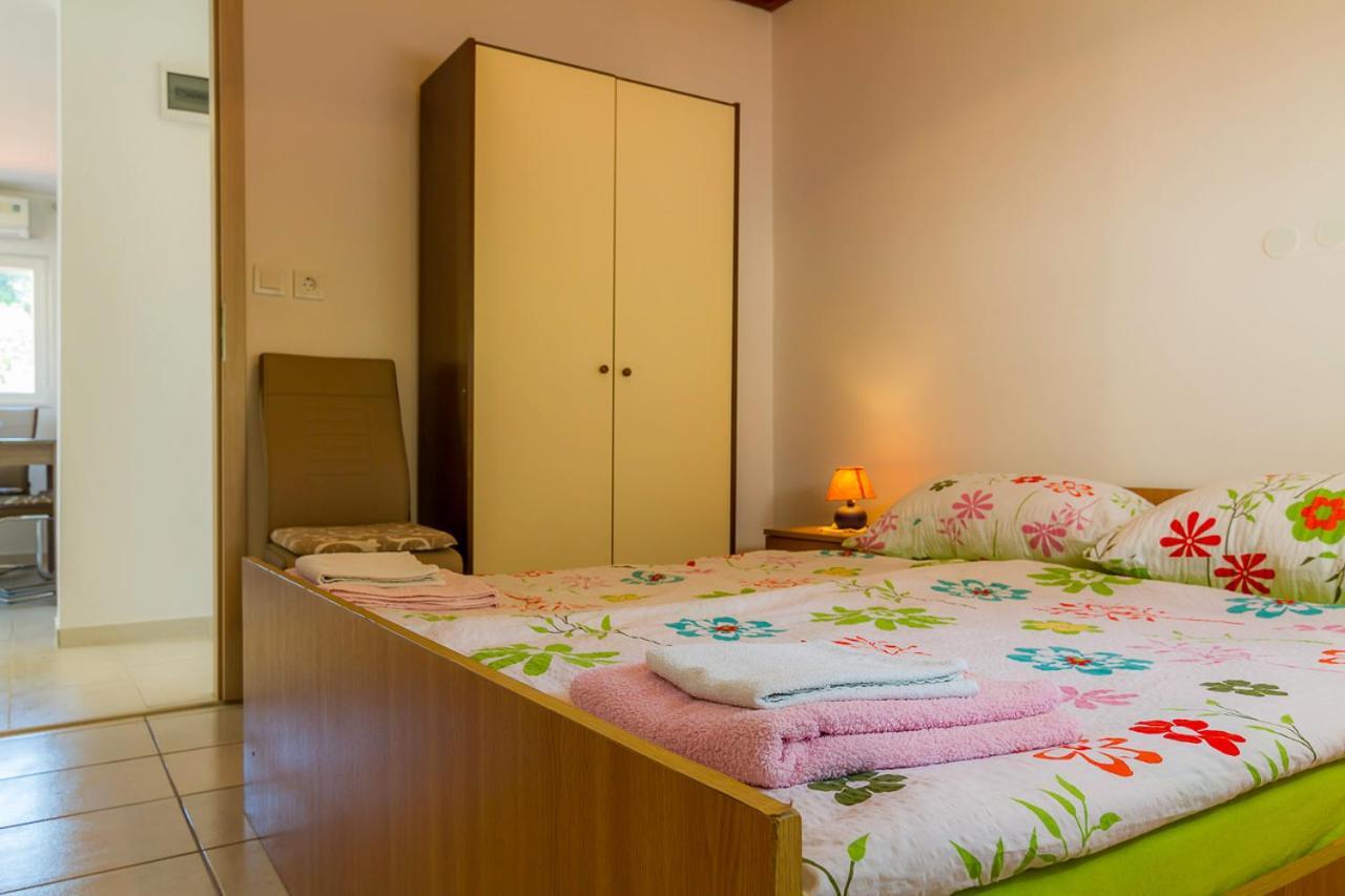 Apartment Tariba Supetarska Draga Eksteriør bilde